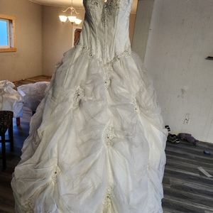 Marys bridal dress size 8